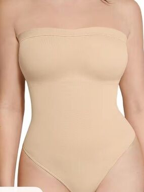eelingGirl Strapless , Seamless Tummy Control , Removable Straps, Shaper Sz M/L